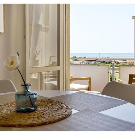 Апартаменты Casa Gorgone, Seafront Flat! Виареджо Экстерьер фото